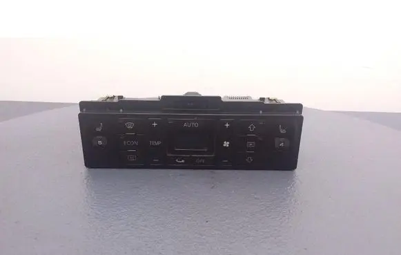 Audi A4 S4 B5 8D Climate control unit 8D0820043N