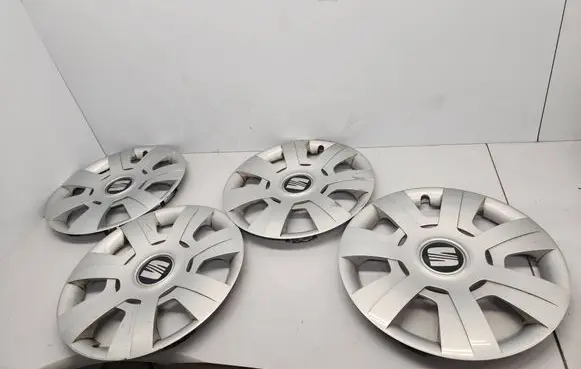 Seat Toledo III (5P) R17 wheel hub/cap/trim 5P0601147B 5P0601147A