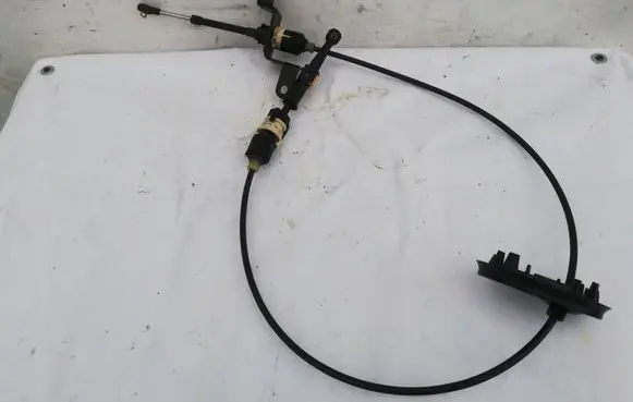Opel Astra J Gear shift cable linkage