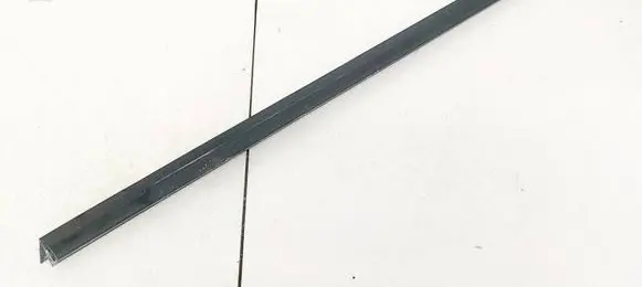 Skoda Fabia Mk2 (5J) Front door glass trim molding 
