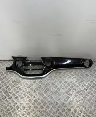 Mercedes-Benz V Class W447 Dashboard center trim panel P17034319 10090495G0101 VPMD51079