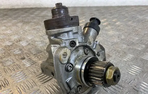 Audi A4 S4 B9 Fuel injection high pressure pump 059130755DB 0445010825