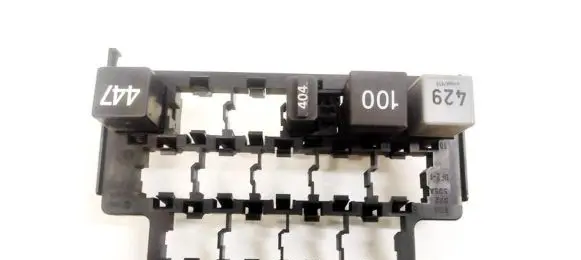Volkswagen Polo IV 9N3 Fuse box set 6Q0972595A