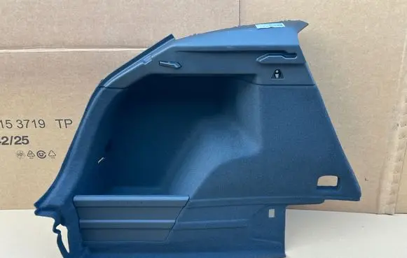 Audi Q3 F3 Tailgate/trunk side cover trim 83A863879E 0002170220