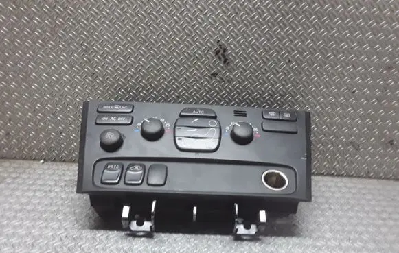 Volvo S60 Climate control unit 8691876