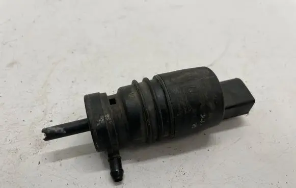 Mercedes-Benz E W211 Windscreen/windshield washer pump