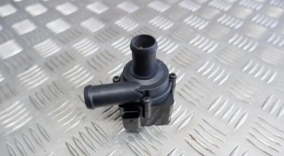 Audi A8 S8 D4 4H Electric auxiliary coolant/water pump 059121012A