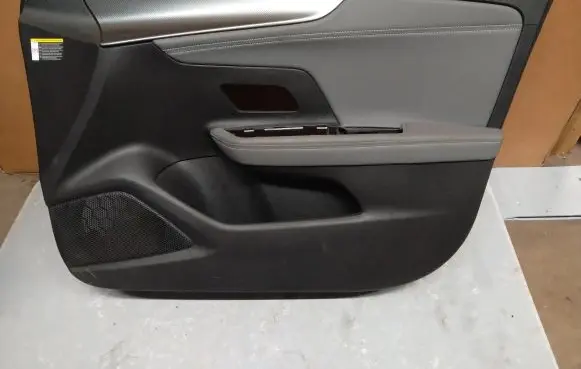 Opel Mokka B Front door card panel trim 98397277VG