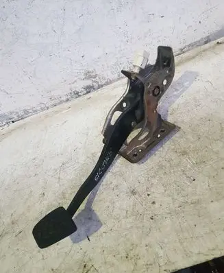 Toyota Corolla Verso AR10 Brake pedal
