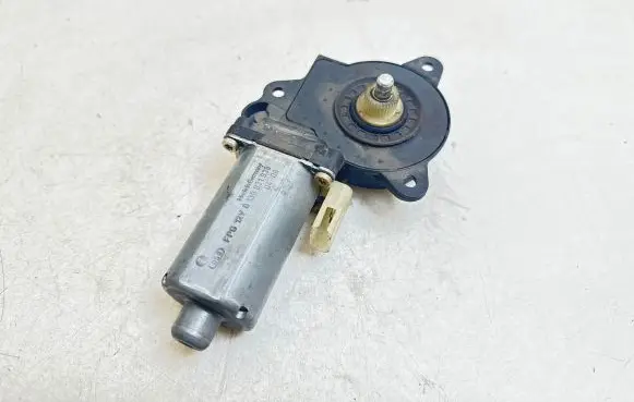 Ford Fusion Front door window regulator motor 0130821938