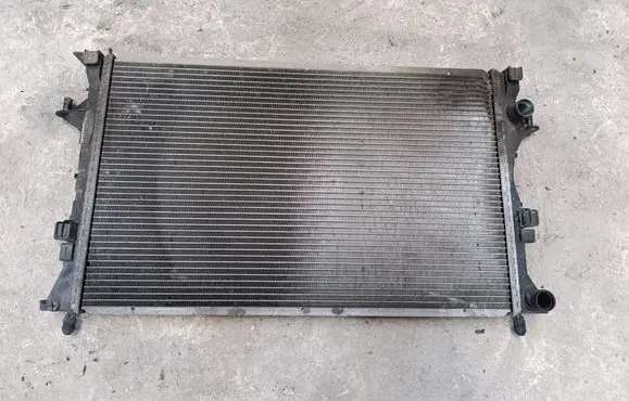 Renault Laguna II Coolant radiator 8200008765