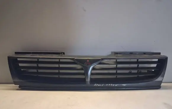 Mitsubishi Space Wagon Front bumper upper radiator grill MR1555545