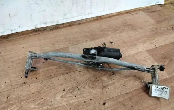 Audi A3 S3 8L Front wiper linkage and motor