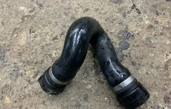 Audi A4 S4 B8 8K Engine coolant pipe/hose 8K0121101J