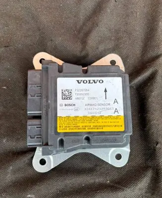 Volvo XC40 Airbag control unit/module 32387684 0285021013 T31691900