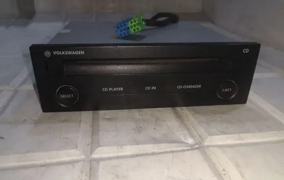 Volkswagen PASSAT B5.5 CD/DVD changer FA05717 FA011730A VWZ5Z8B4065970