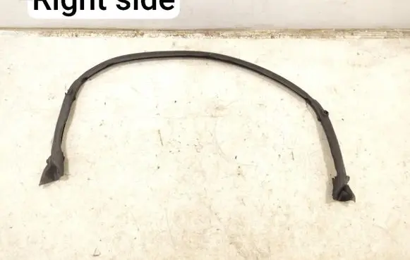 Chevrolet Corvette C7 Front door rubber seal 246649263