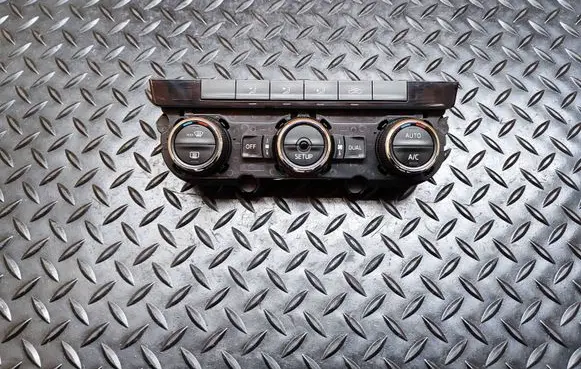 Skoda Octavia Mk3 (5E) Climate control unit 5E0907044