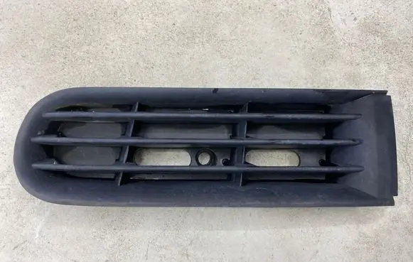 Audi A3 S3 8L Front bumper lower grill 8L0807489A