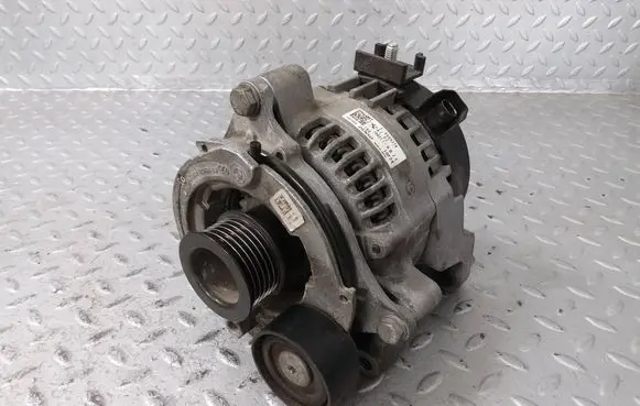 BMW 1 F40 Generator/alternator 8680374 1042119871