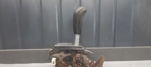 Hyundai Sonata Gear shifter/selector