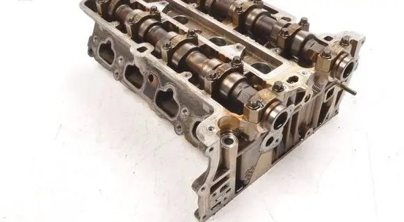 Opel Astra J Engine head 55565291