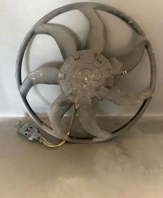 Volvo XC90 Electric radiator cooling fan 3137229010