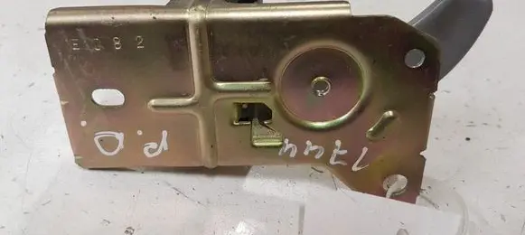 KIA Sorento Front door interior handle