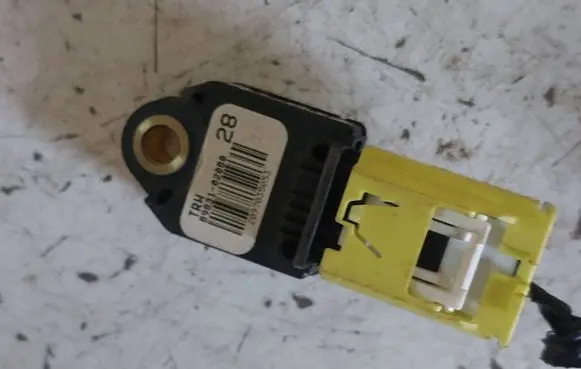 Toyota Auris 150 Airbag deployment crash/impact sensor 89831