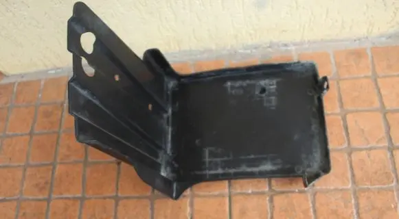 Mitsubishi Outlander Battery box tray MR516125