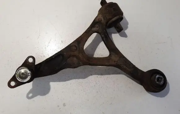 Volvo XC90 Front lower control arm/wishbone