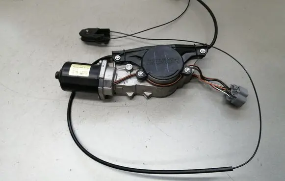 Chrysler Pacifica Sliding door motor PN5926736AA