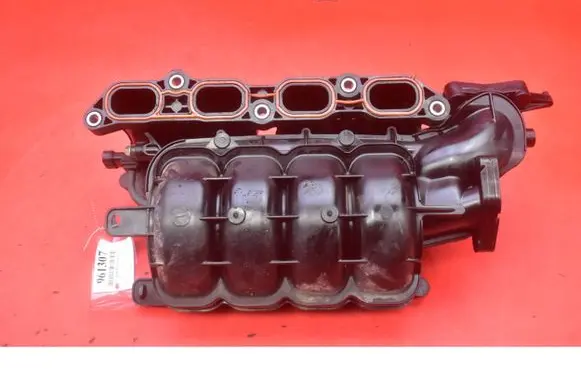Toyota Yaris Intake manifold