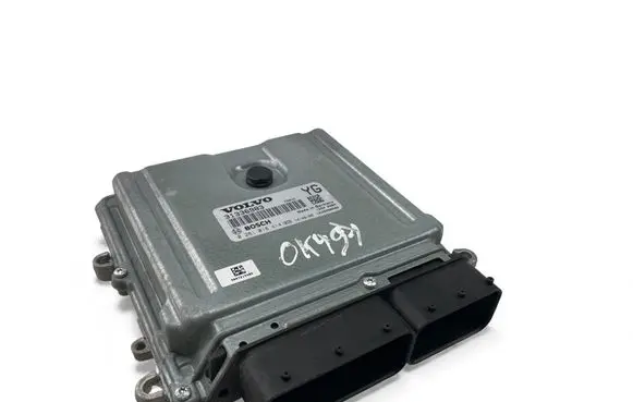 Volvo XC70 Engine control unit/module ECU 31336983 0281018414