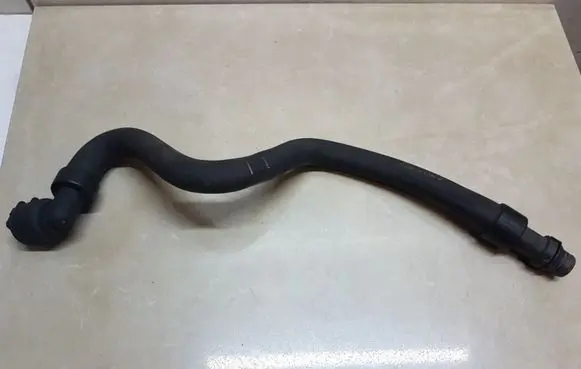 Opel Insignia A Engine coolant pipe/hose GM565563897