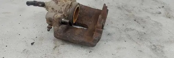 Front brake caliper