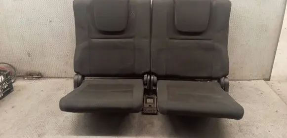 Toyota Corolla Verso AR10 Third row seats 