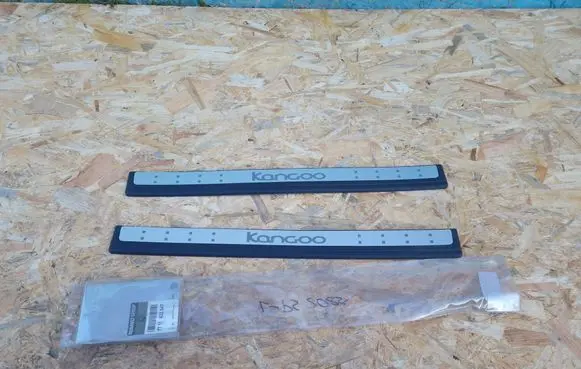 Renault Kangoo III Foot area side trim 7711423647