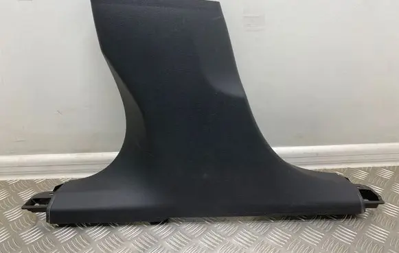 Volvo XC60 (B) pillar trim (bottom) 31425697