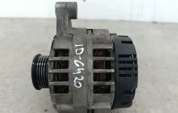Audi A4 S4 B5 8D Generator/alternator 