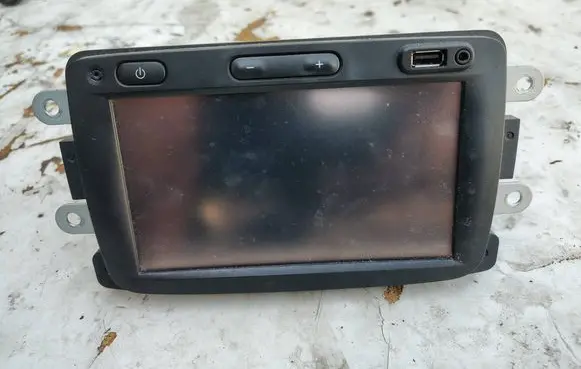 Renault Trafic III (X82) Radio/CD/DVD/GPS head unit 281155653R