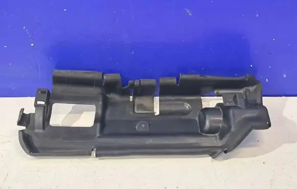Volvo V60 Intercooler air guide/duct channel 31383123 31383125