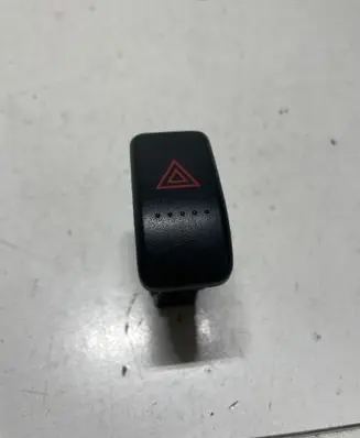 Honda CR-V Hazard light switch M19620