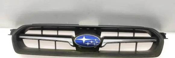 Subaru Legacy Front bumper upper radiator grill