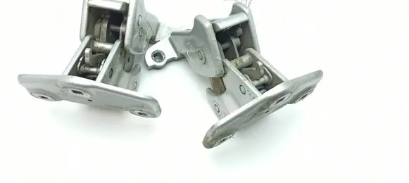 Nissan Primastar Loading door hinge set 