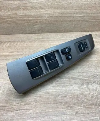 Toyota Prius (XW20) Electric window control switch 8482047021 515051HM4702 LHD