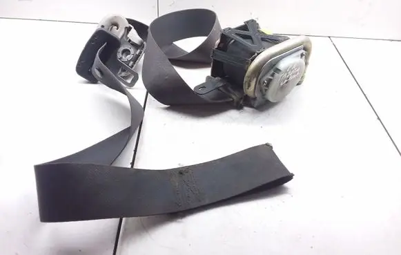 Toyota Corolla E120 E130 Front seatbelt 7321002130 040858