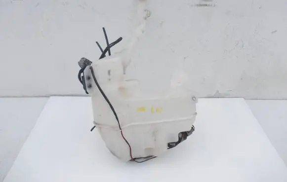 Mazda CX-7 Windshield washer fluid reservoir/tank EH6467480