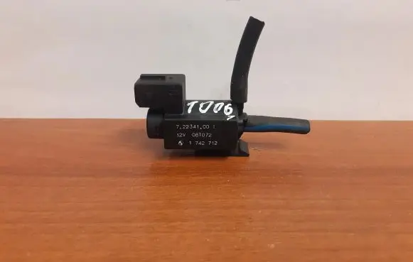 BMW 7 E65 E66 Turbo solenoid valve 72234100 10061