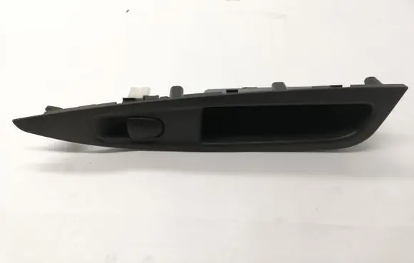 Nissan Qashqai Electric window control switch 829604EA0AX LHD